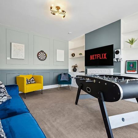 Long Term And Summer Special Offer! 5-Bedroom Spacious, Stunning Design, Sociable Areas & Cosy House Near South Downs Park, Sleeps 11 With Games Room, Private Parking And Garden- By Blue Puffin Stays ווטרלוביל מראה חיצוני תמונה