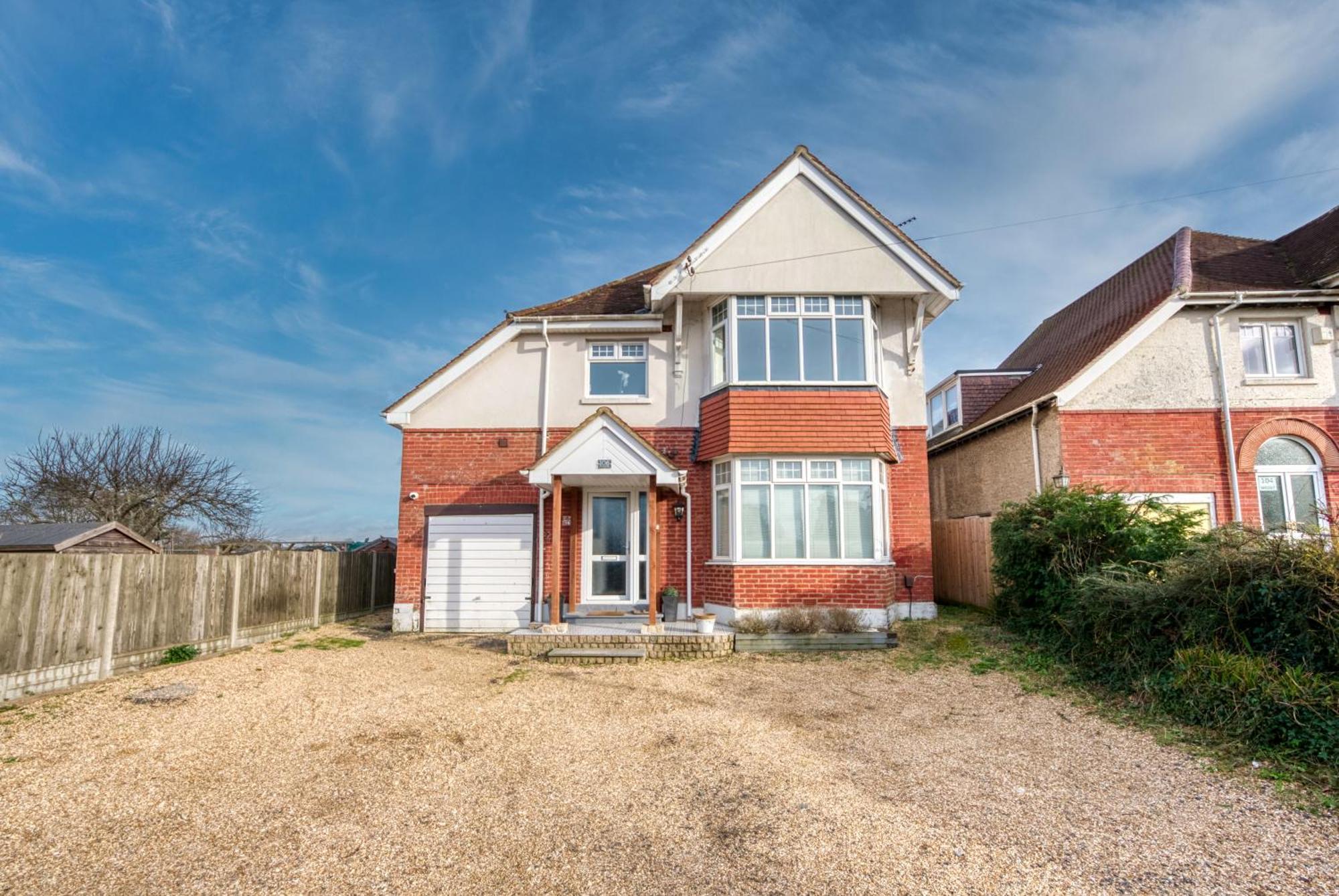 Long Term And Summer Special Offer! 5-Bedroom Spacious, Stunning Design, Sociable Areas & Cosy House Near South Downs Park, Sleeps 11 With Games Room, Private Parking And Garden- By Blue Puffin Stays ווטרלוביל מראה חיצוני תמונה